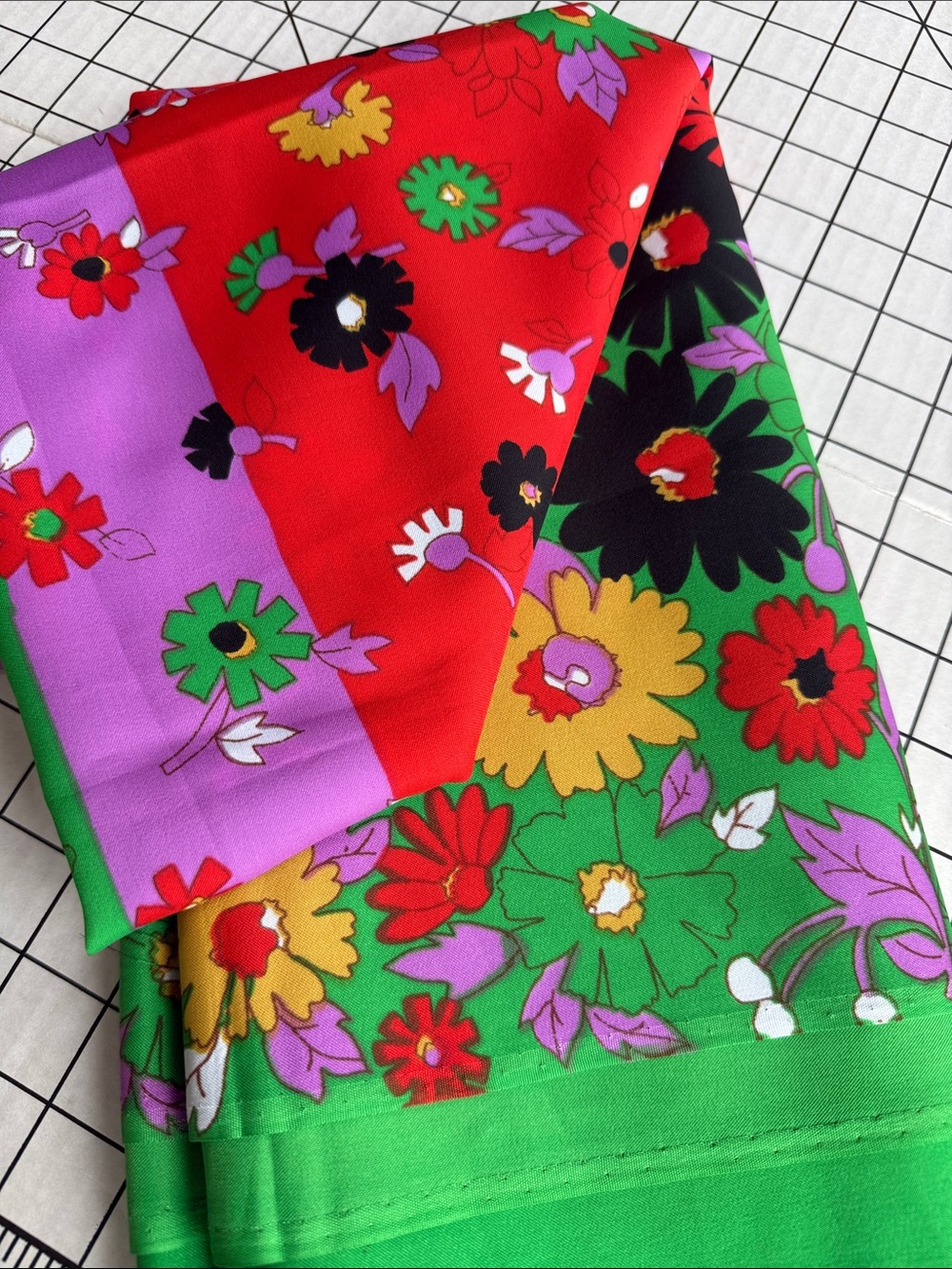 Vintage 1970s Mod Floral Border Print Fabric 3 Yards x 44” Slinky Polyester